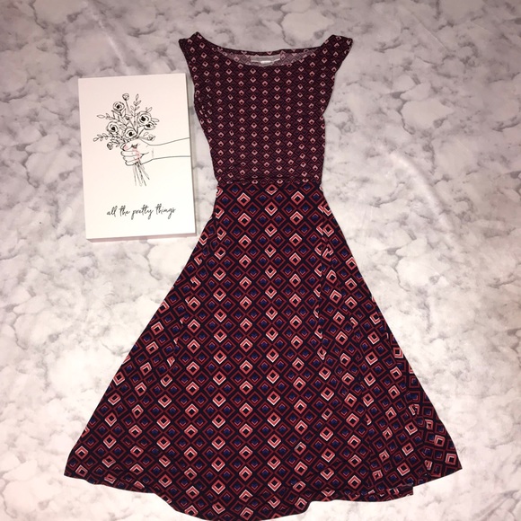 Motherhood Maternity Dresses & Skirts - ✨ HP ✨ Motherhood Maternity • Print Dress Small